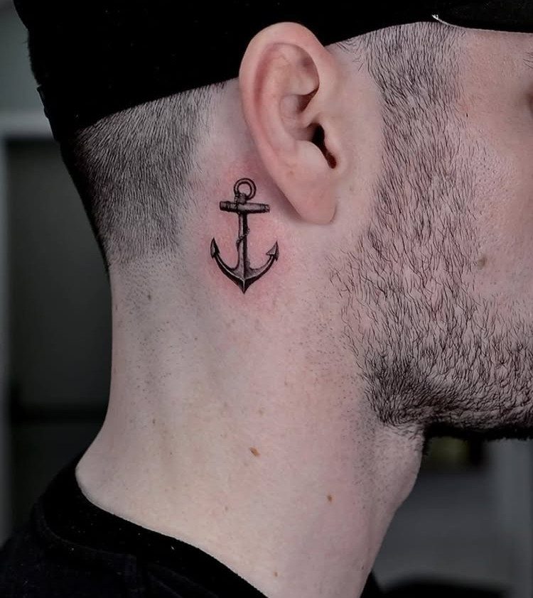21 Side Neck Tattoo Ideas for Bold, Meaningful Designs 7 Anchor tattoo on the side of a man's neck behind the ear.